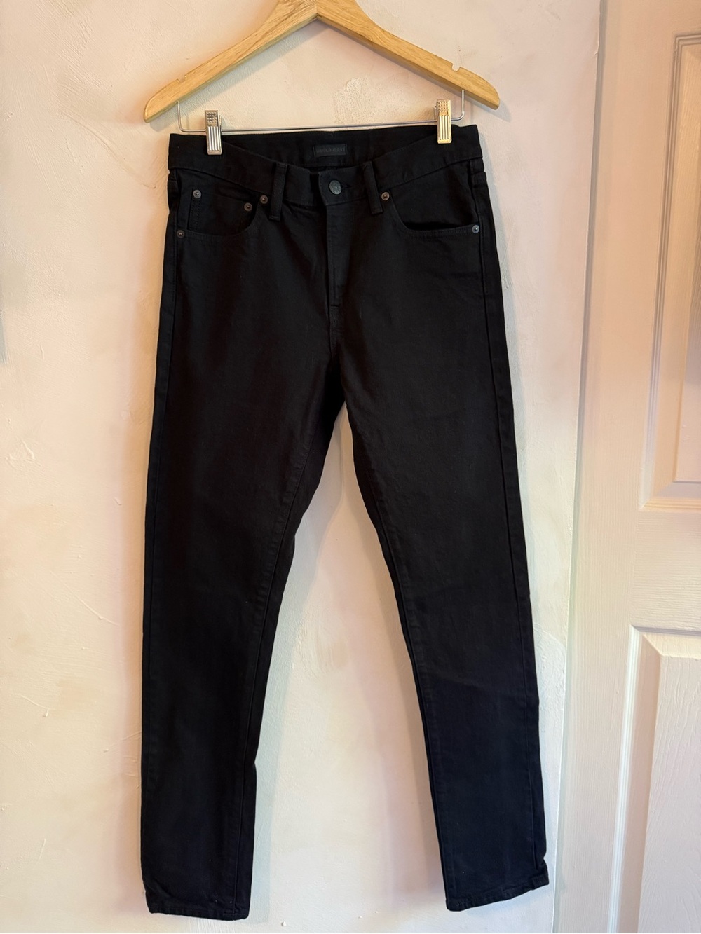 Uniqlo Men's Slim Jeans in Black